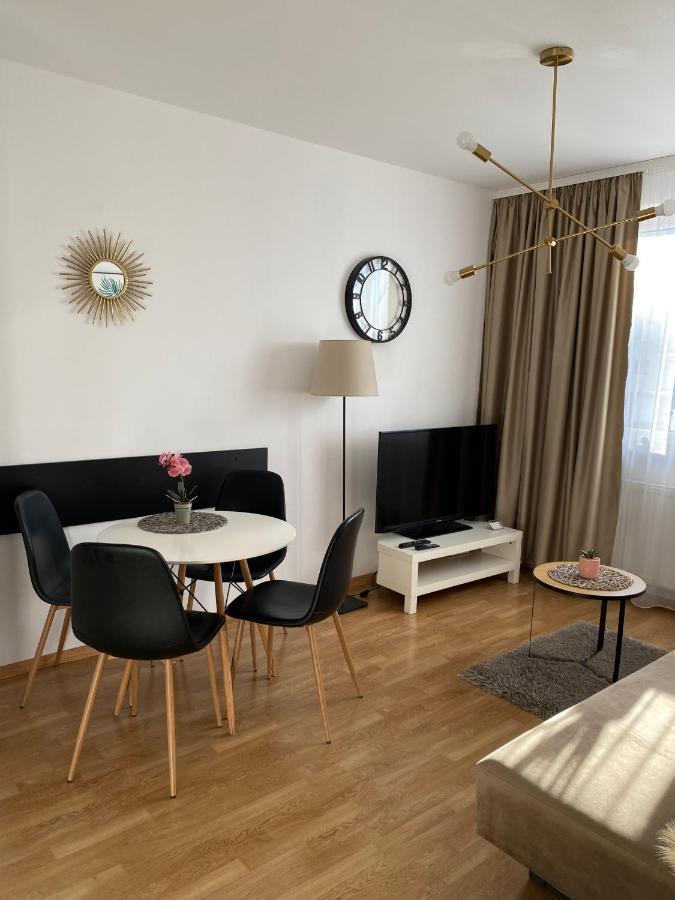 Apartament Trzech Stolic กอร์ซุฟเวียลคอปอลสกี ภายนอก รูปภาพ